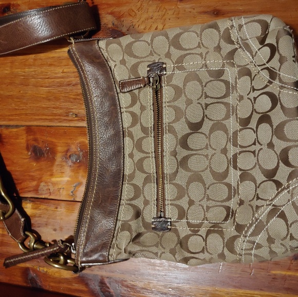Purse - Picture 2 of 3